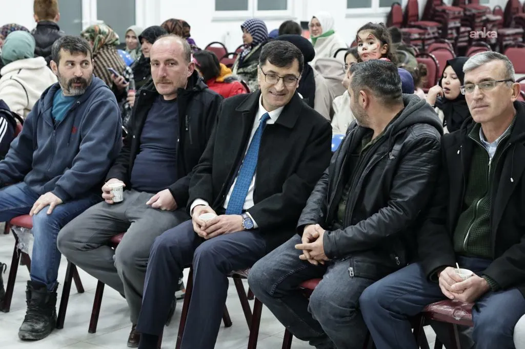 Kütahya Belediye Başkanı Kahveci, ramazan programında vatandaşlar ile bir araya geldi