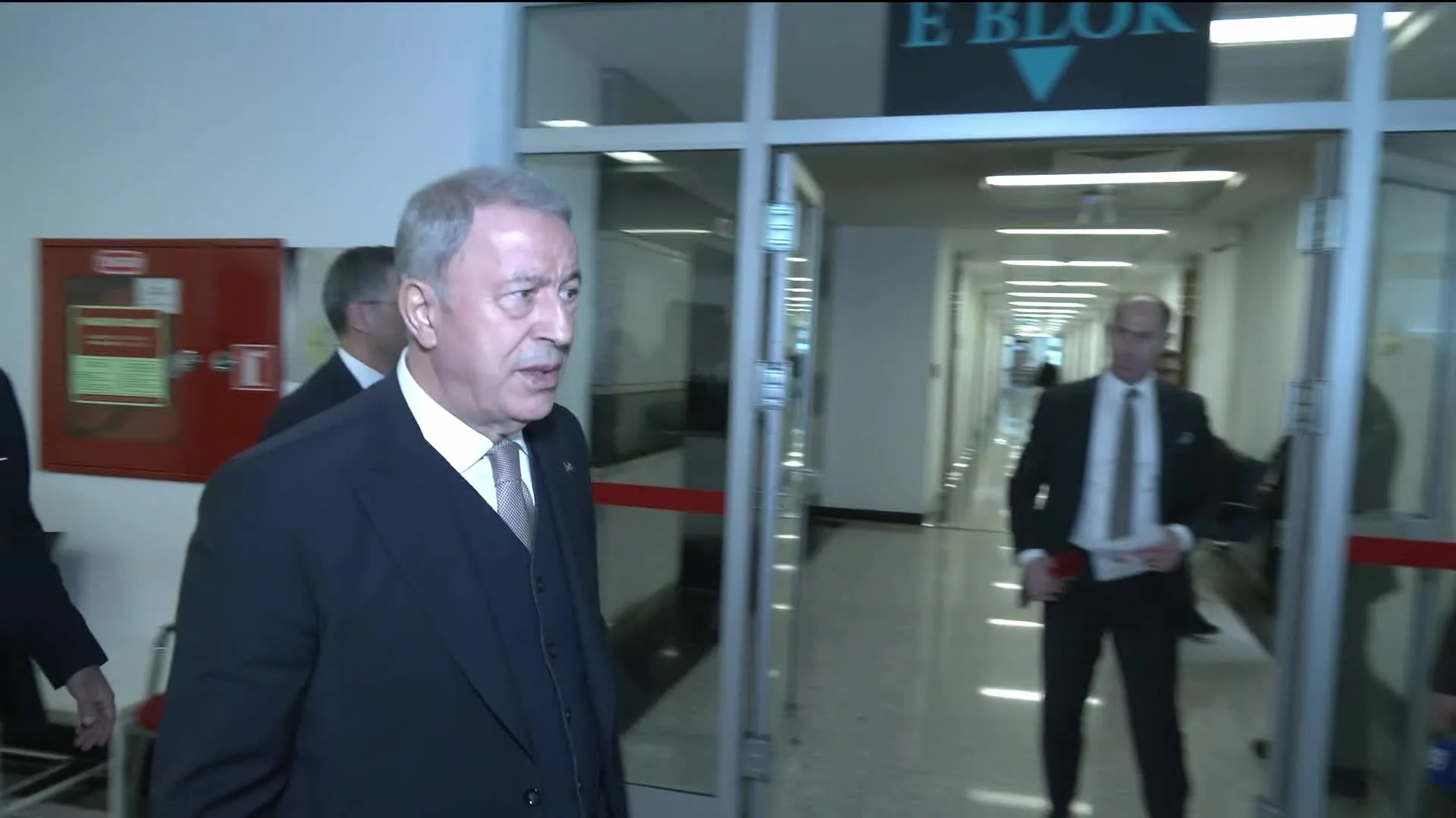 Hulusi Akar: “Hudutlarımızdan itibaren yurt içinde ve yurt dışında Silahlı Kuvvetlerimiz, 7 gün 24 saat görevinin başında”